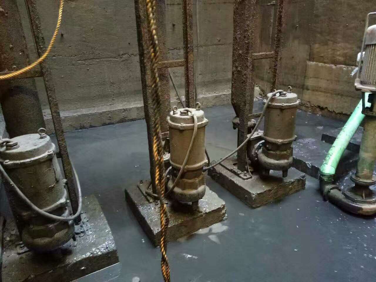 乌兰浩特污水池清理