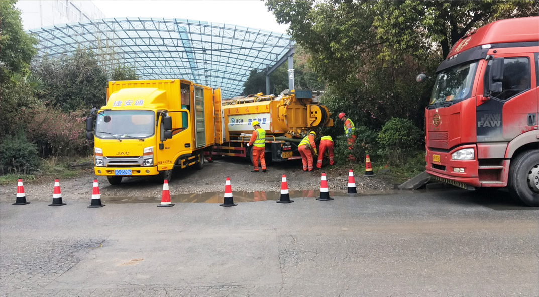 乌兰浩特成区雨污水管网“四位一体”检测疏通项目